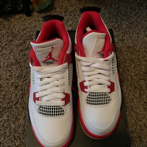 Jordan Retro 4 Fire Red. - Picture 2 of 4
